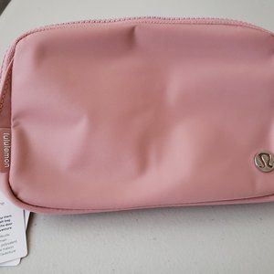 Lululemon Everywhere Belt Bag in Pink Pastel NWT